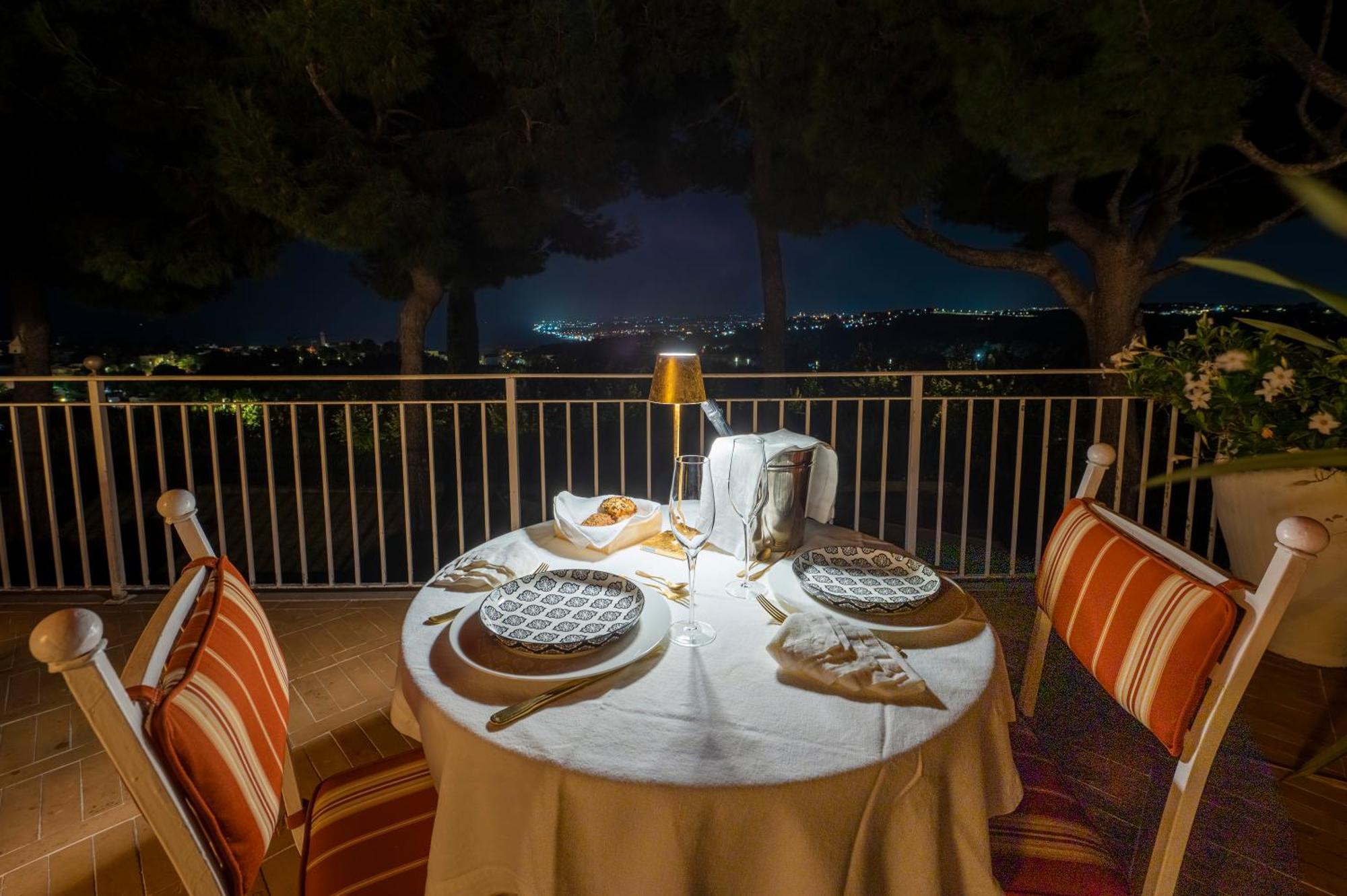 Tra Gli Alberi E Il Mare Bed and Breakfast Sirolo Εξωτερικό φωτογραφία