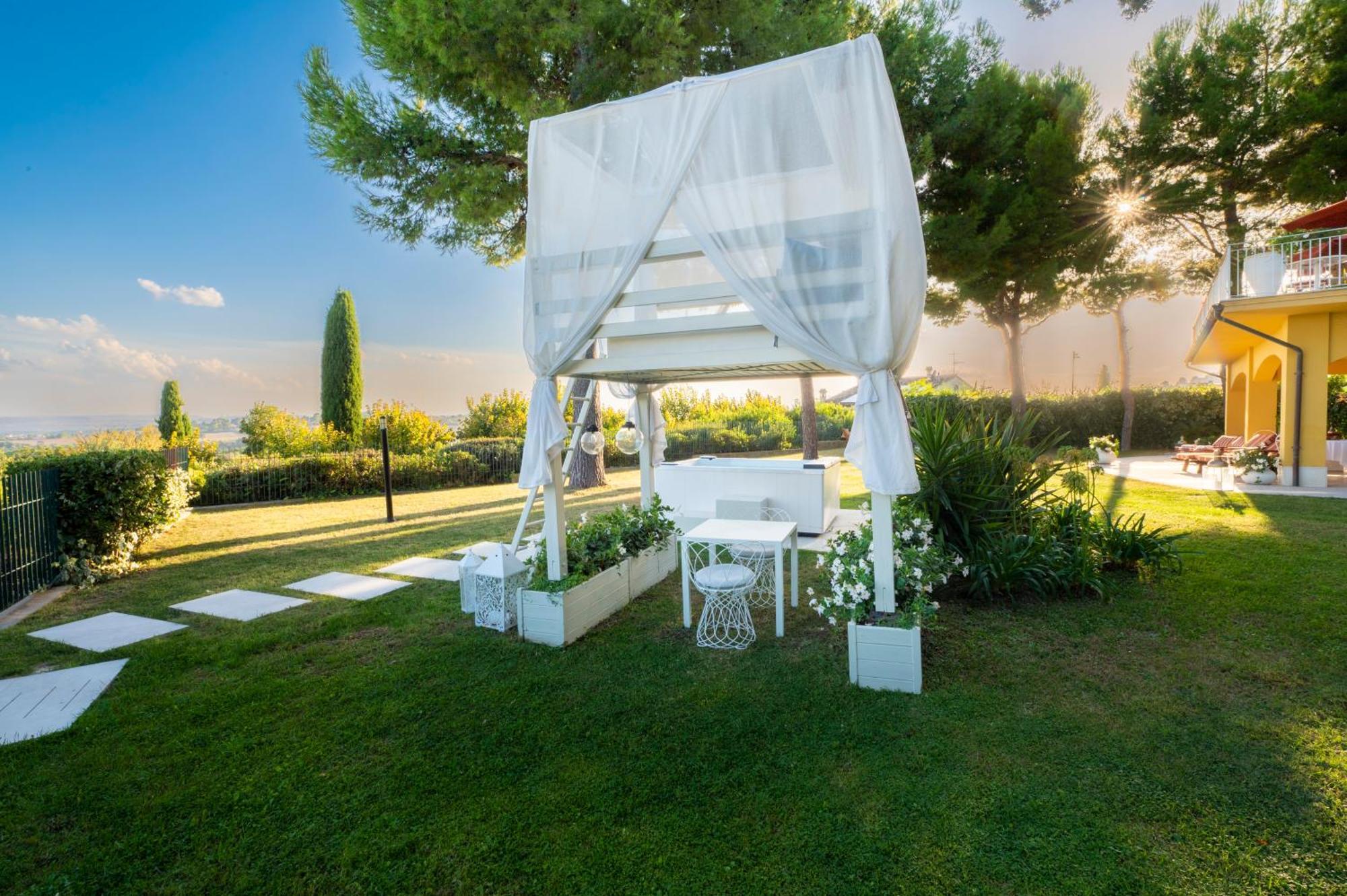 Tra Gli Alberi E Il Mare Bed and Breakfast Sirolo Εξωτερικό φωτογραφία