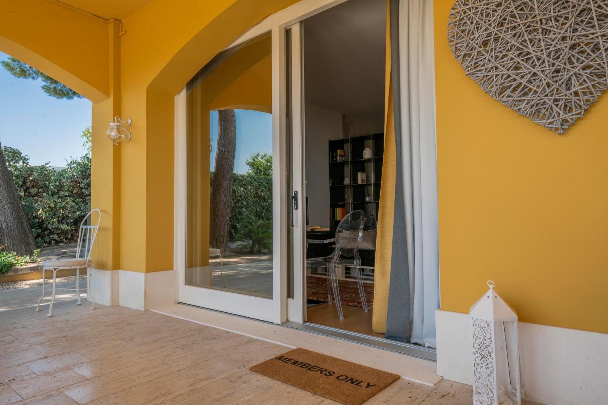 Tra Gli Alberi E Il Mare Bed and Breakfast Sirolo Δωμάτιο φωτογραφία
