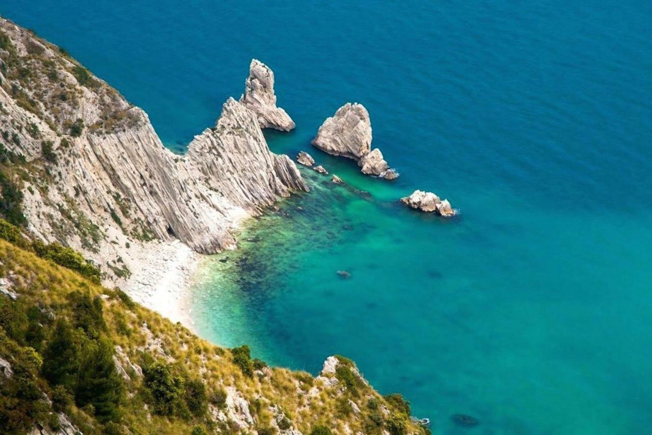 Tra Gli Alberi E Il Mare Bed and Breakfast Sirolo Εξωτερικό φωτογραφία