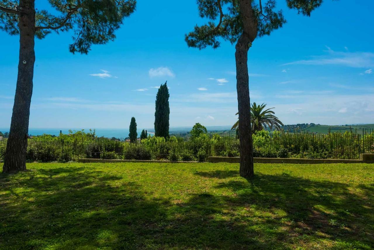 Tra Gli Alberi E Il Mare Bed and Breakfast Sirolo Εξωτερικό φωτογραφία
