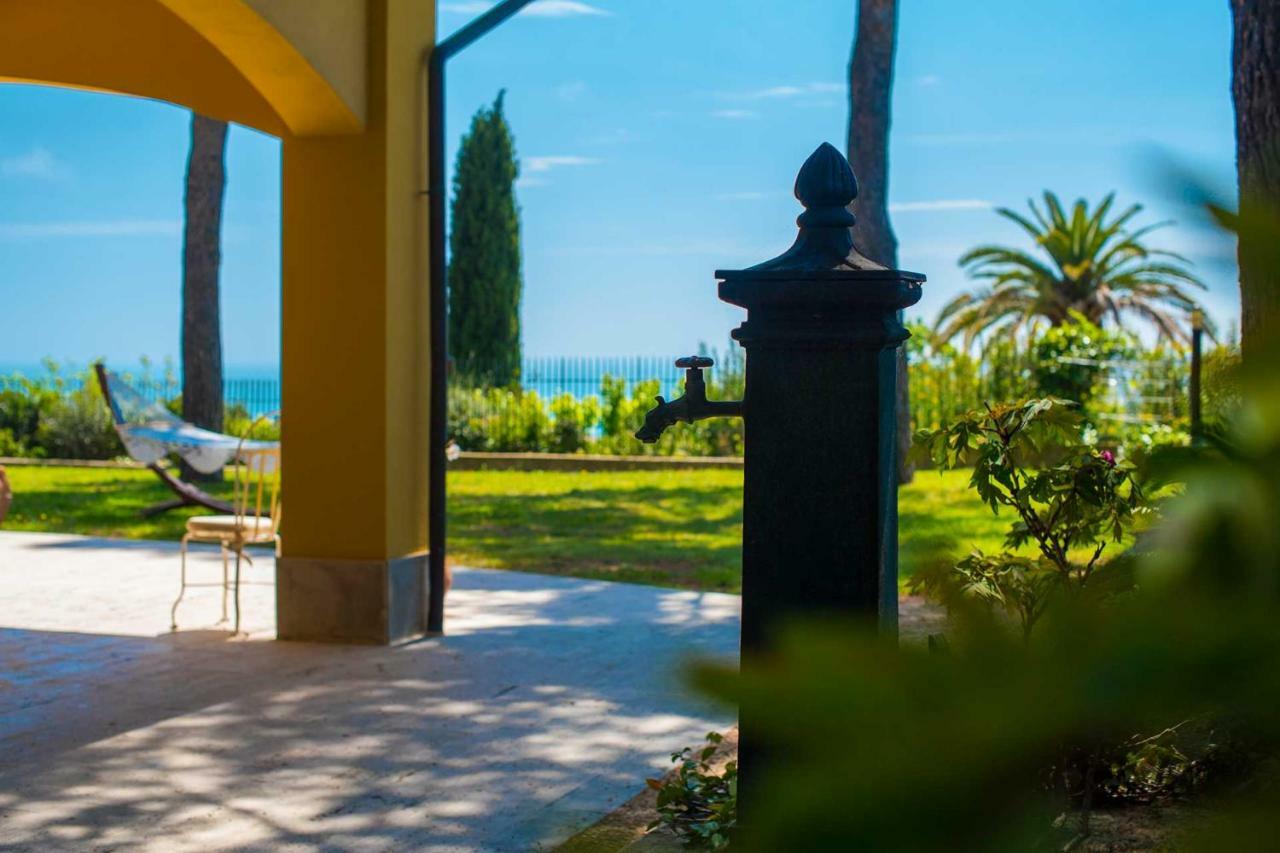 Tra Gli Alberi E Il Mare Bed and Breakfast Sirolo Εξωτερικό φωτογραφία